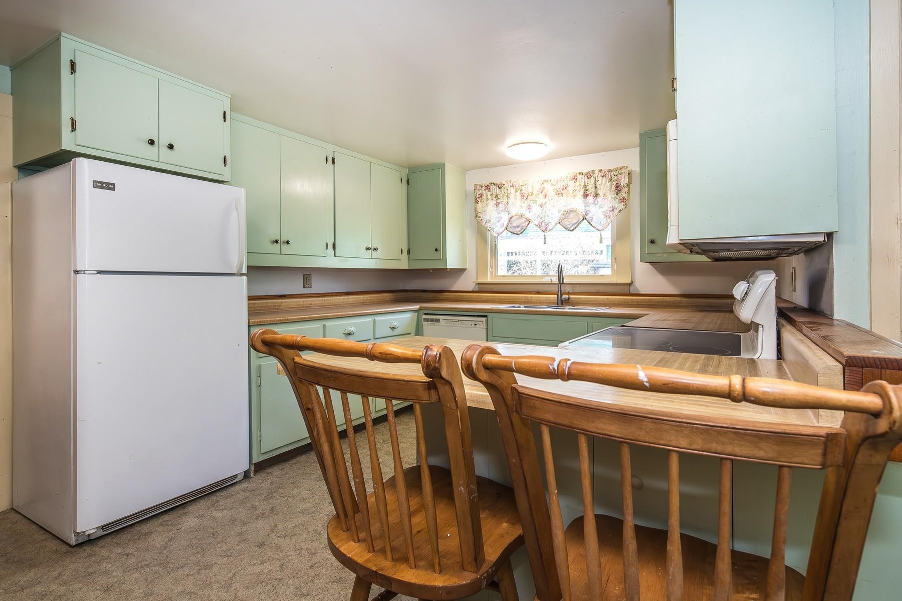 69 Church Street Wallingford, VT 05773 - Photo 10 of 42