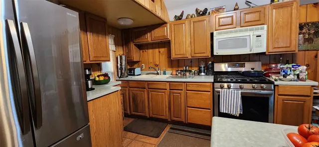 $399,000 | 5680 Highway 43, Jefferson, TX 75657