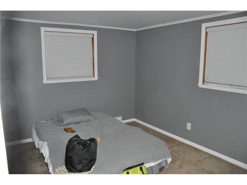 105 Oakhurst Road Pittsburgh, PA 15215 - Photo 8 of 12 Bedroom. Great spaqce in all bedrooms