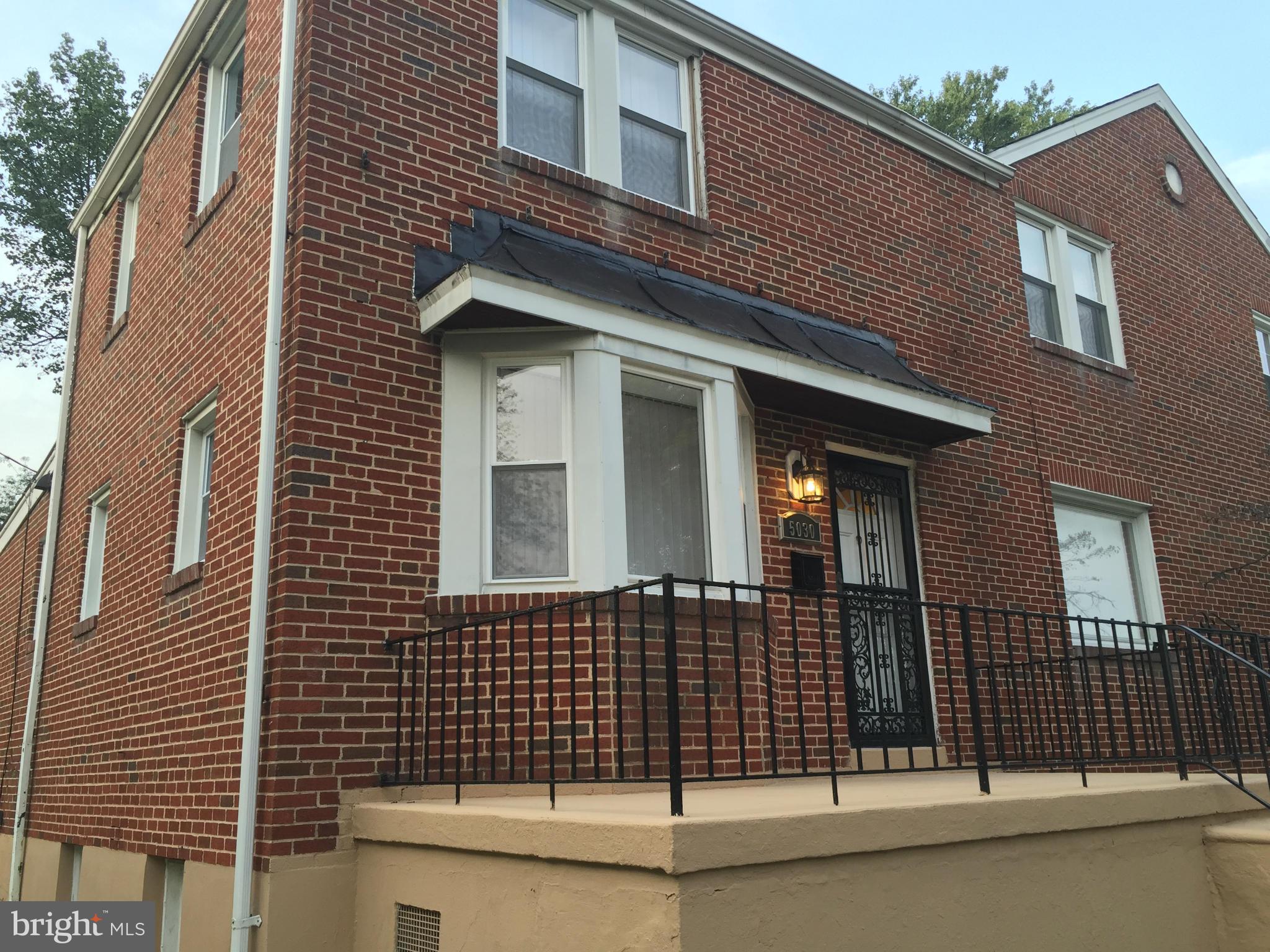 5030 West Hills Road Baltimore, MD 21229 - Photo 2 of 29 Exterior (Front)