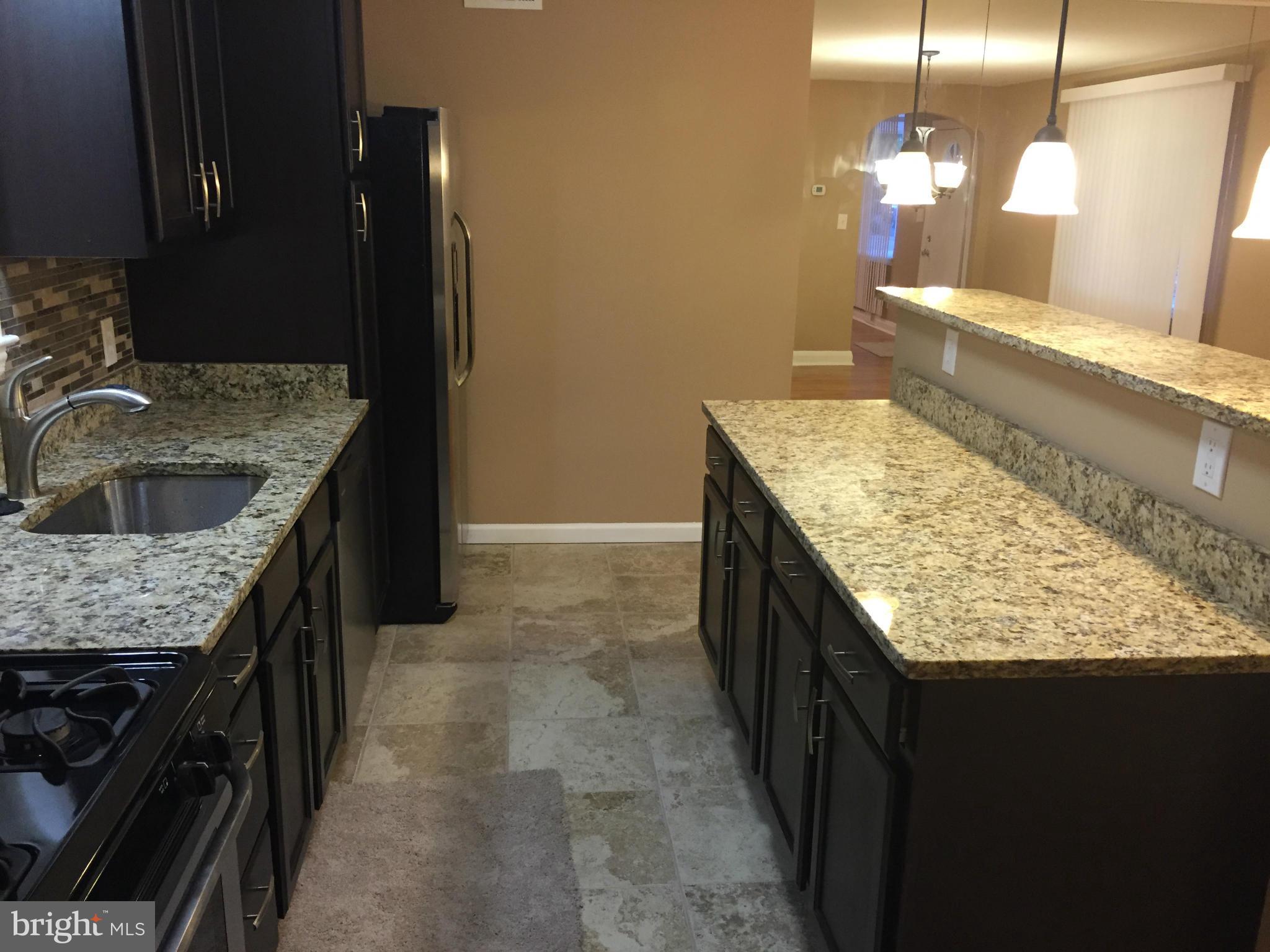 5030 West Hills Road Baltimore, MD 21229 - Photo 12 of 29 Kitchen