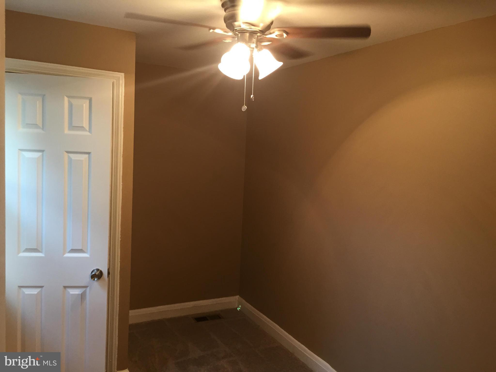 5030 West Hills Road Baltimore, MD 21229 - Photo 19 of 29 Bedroom