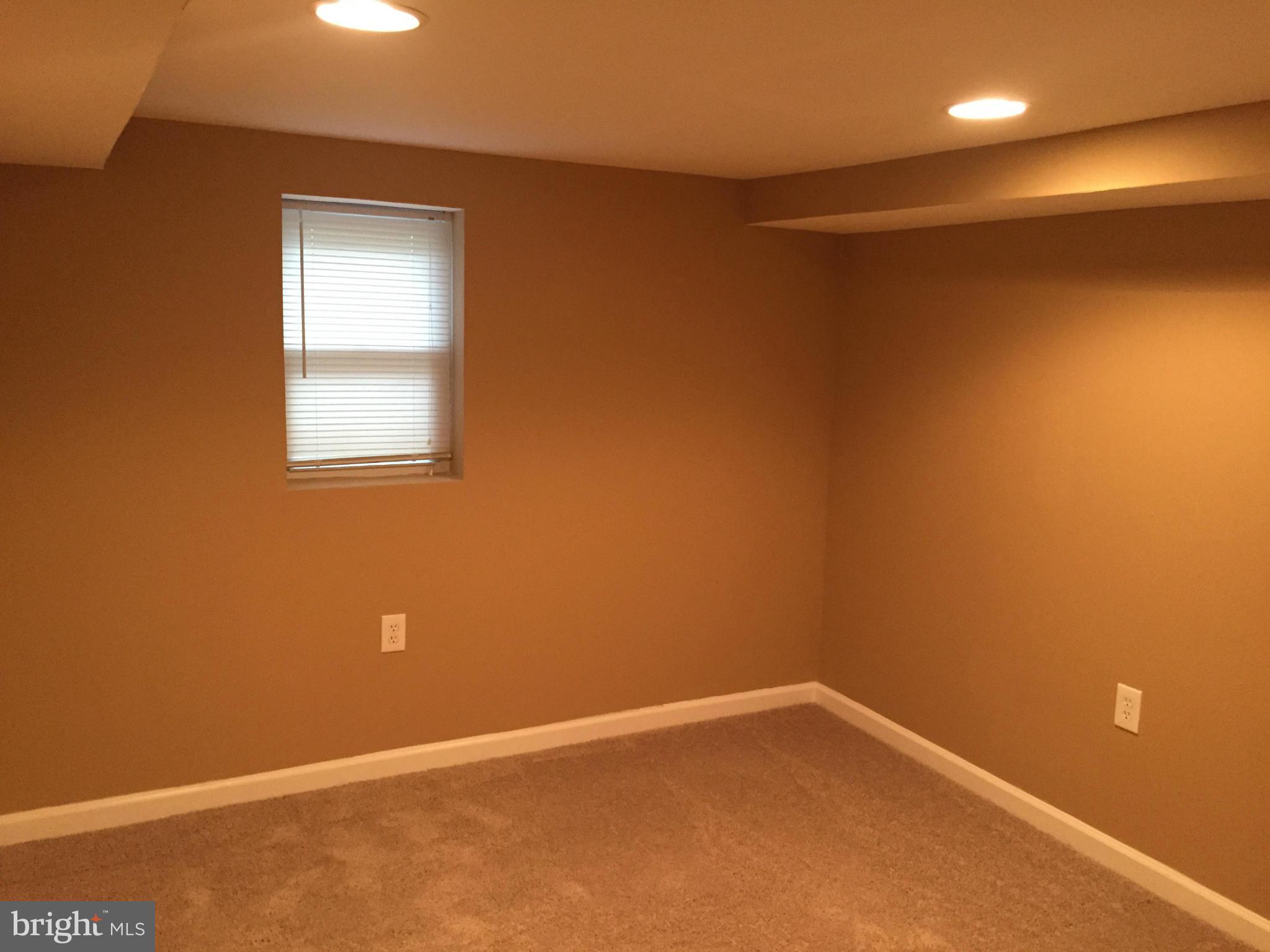 5030 West Hills Road Baltimore, MD 21229 - Photo 24 of 29 Bedroom