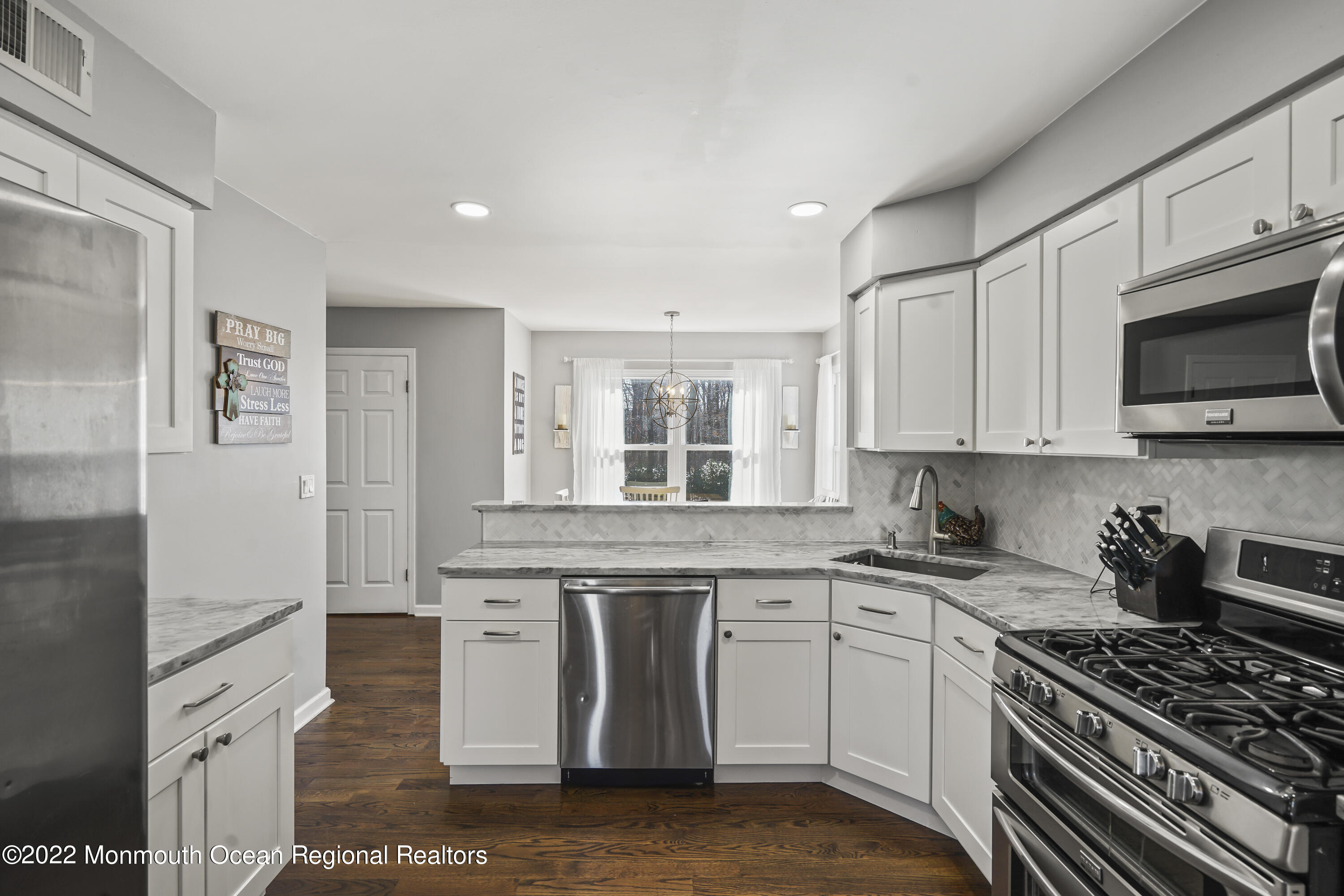 32 Sun Hollow Road Howell, NJ 07731 - Photo 12 of 39 DSC02566