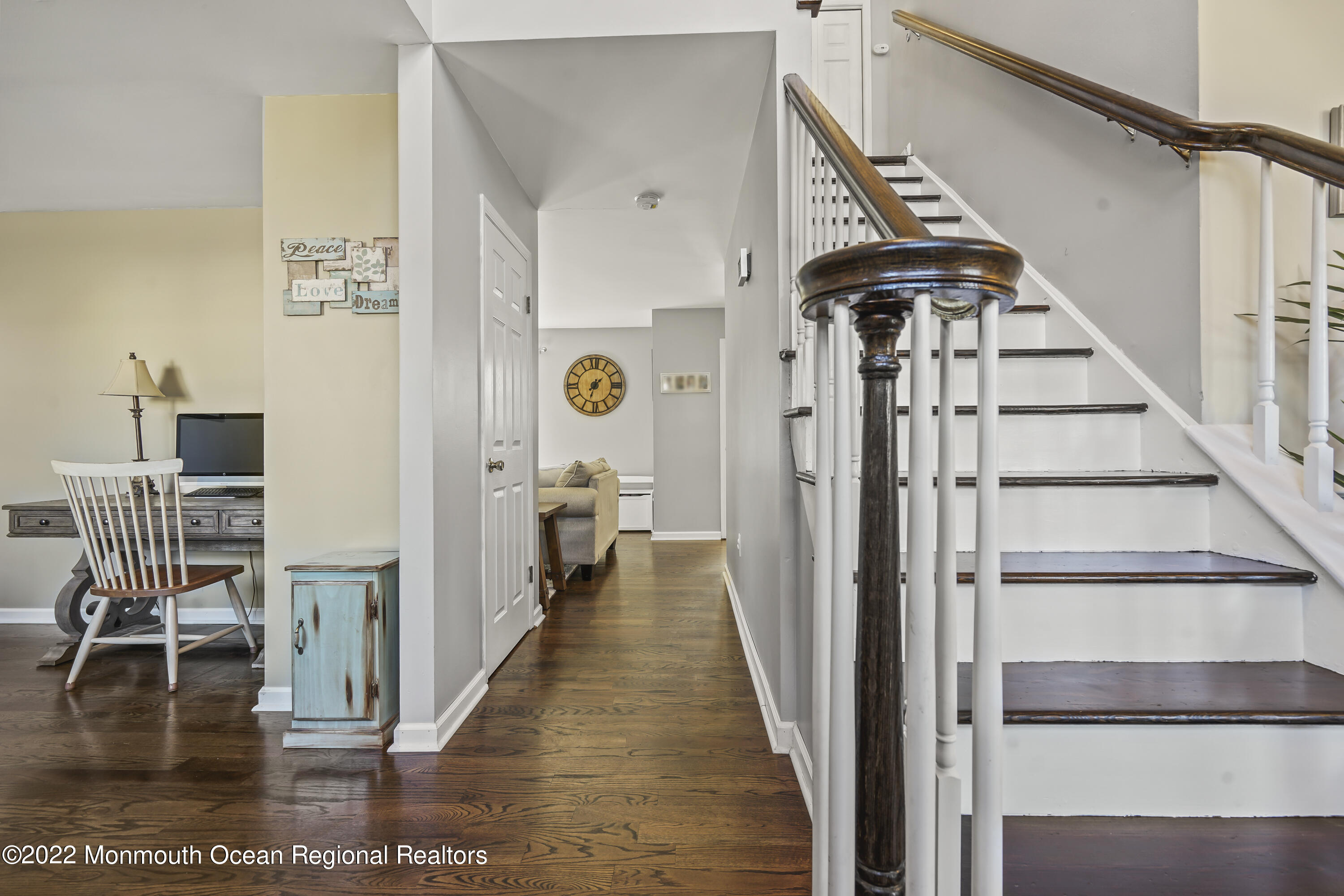 32 Sun Hollow Road Howell, NJ 07731 - Photo 5 of 39 DSC02651