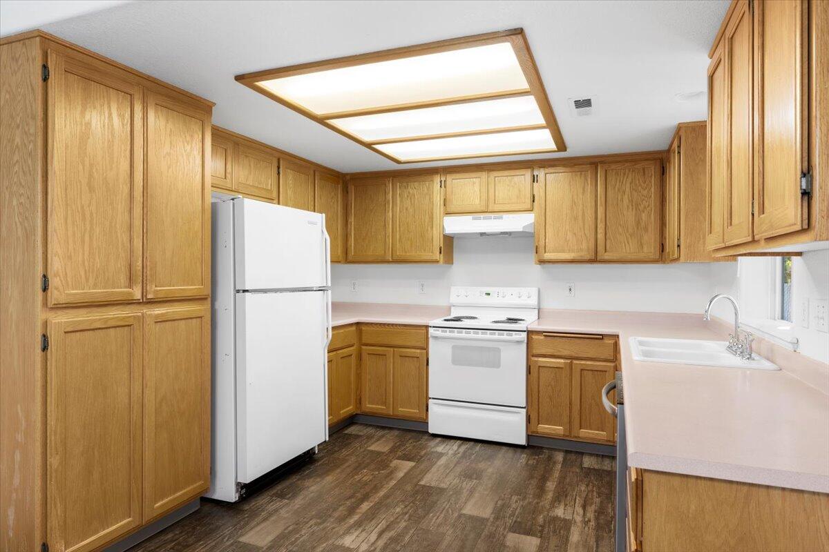 8089 Abbey Road White City, OR 97503 - Photo 13 of 28 11-CI_6661