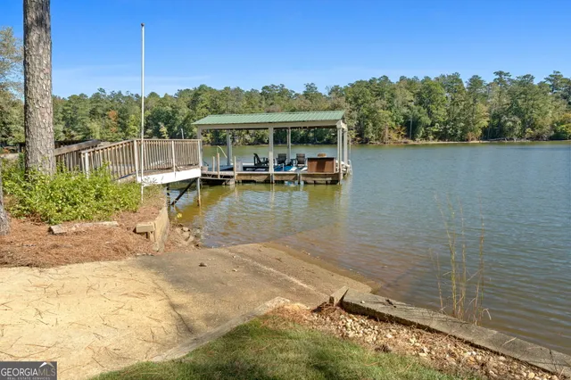 a view of a house with a outdoor space