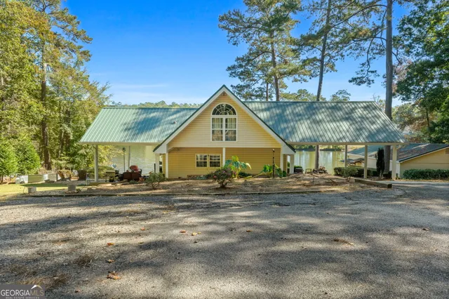 a view of house with patio