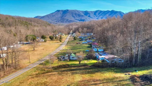 $298,900 | 181 Tn-32 Highway, Cosby, TN 37722