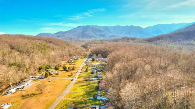 $329,900 | 181 Tn-32 Highway, Cosby, TN 37722