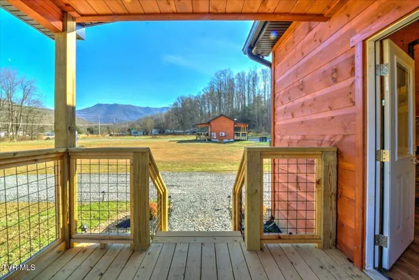 $298,900 | 181 Tn-32 Highway, Cosby, TN 37722