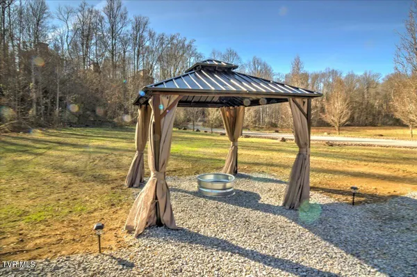 $298,900 | 181 Tn-32 Highway, Cosby, TN 37722