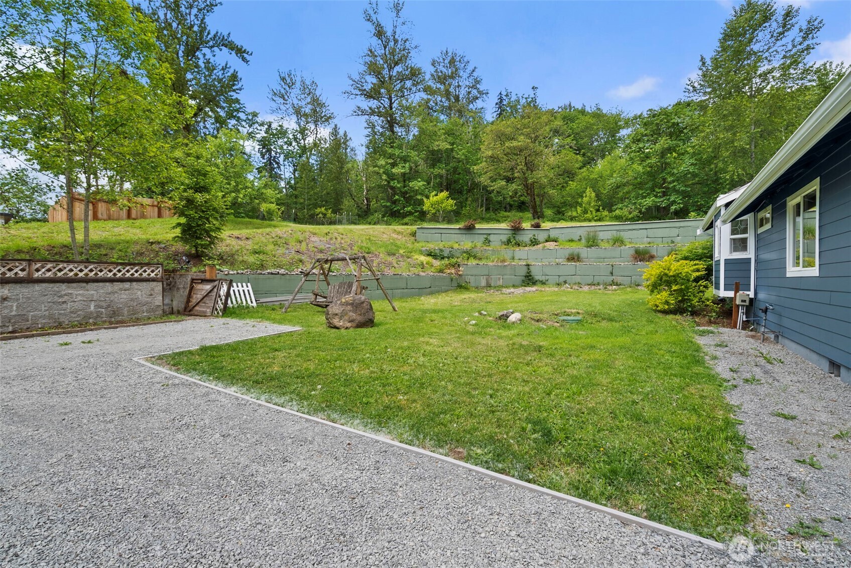 17210 Southeast May Valley Road Renton, WA 98059 - Photo 23 of 36 Gallery Image 23