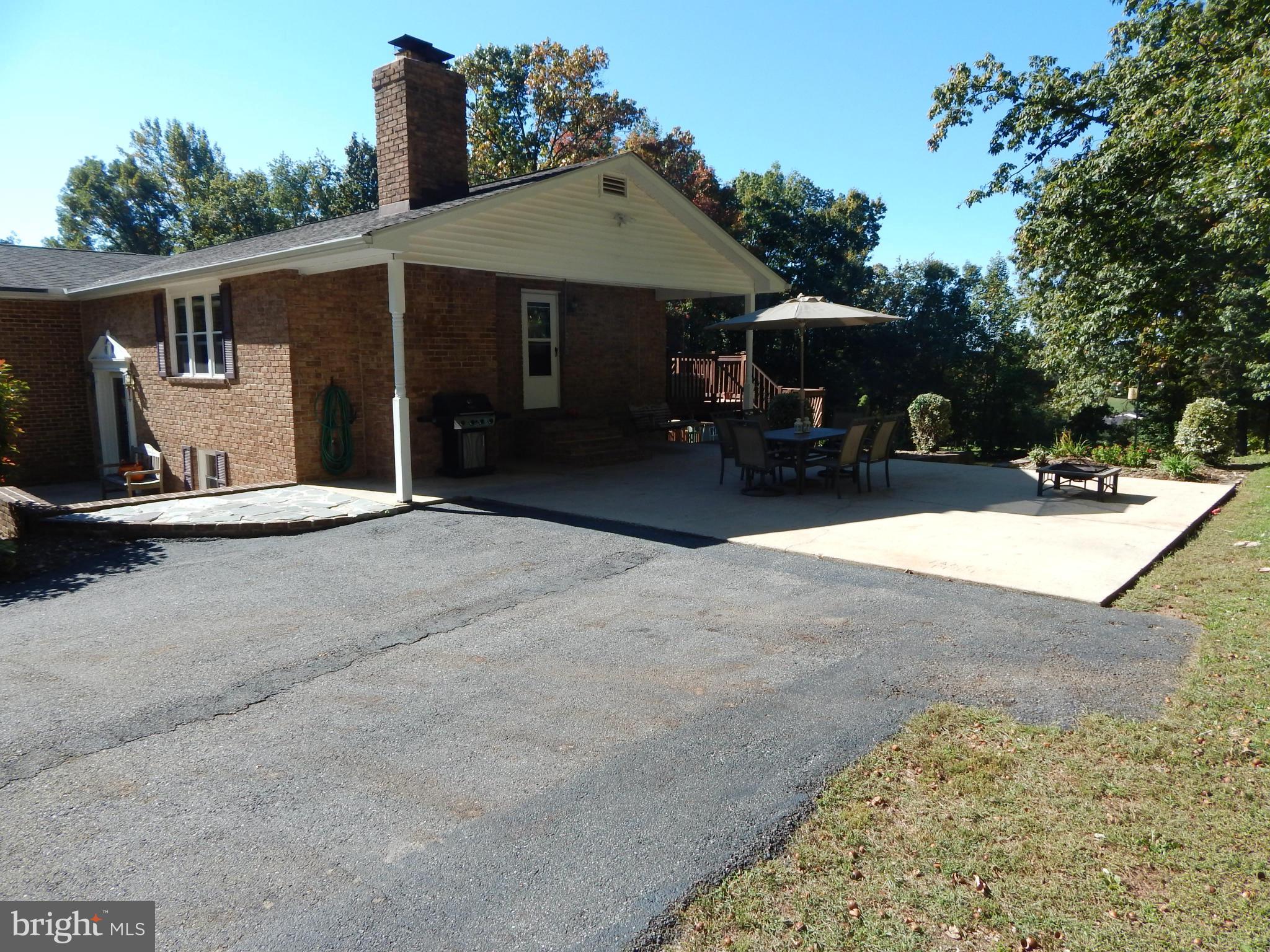 11812 Warner Road Keymar, MD 21757 - Photo 3 of 25 a view of a house with backyard and sitting area