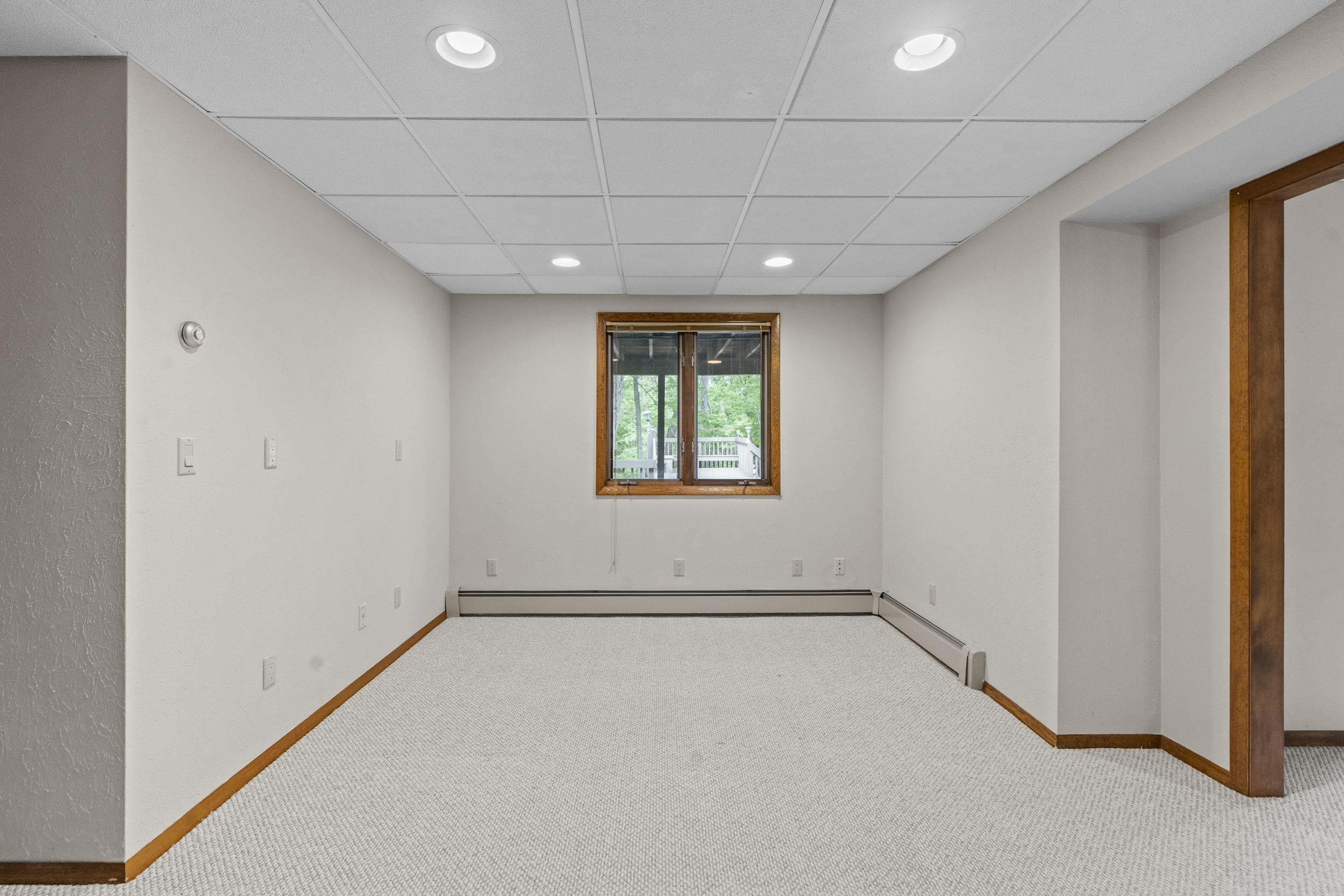 921 Divot Place Green Bay, WI 54313 - Photo 40 of 66