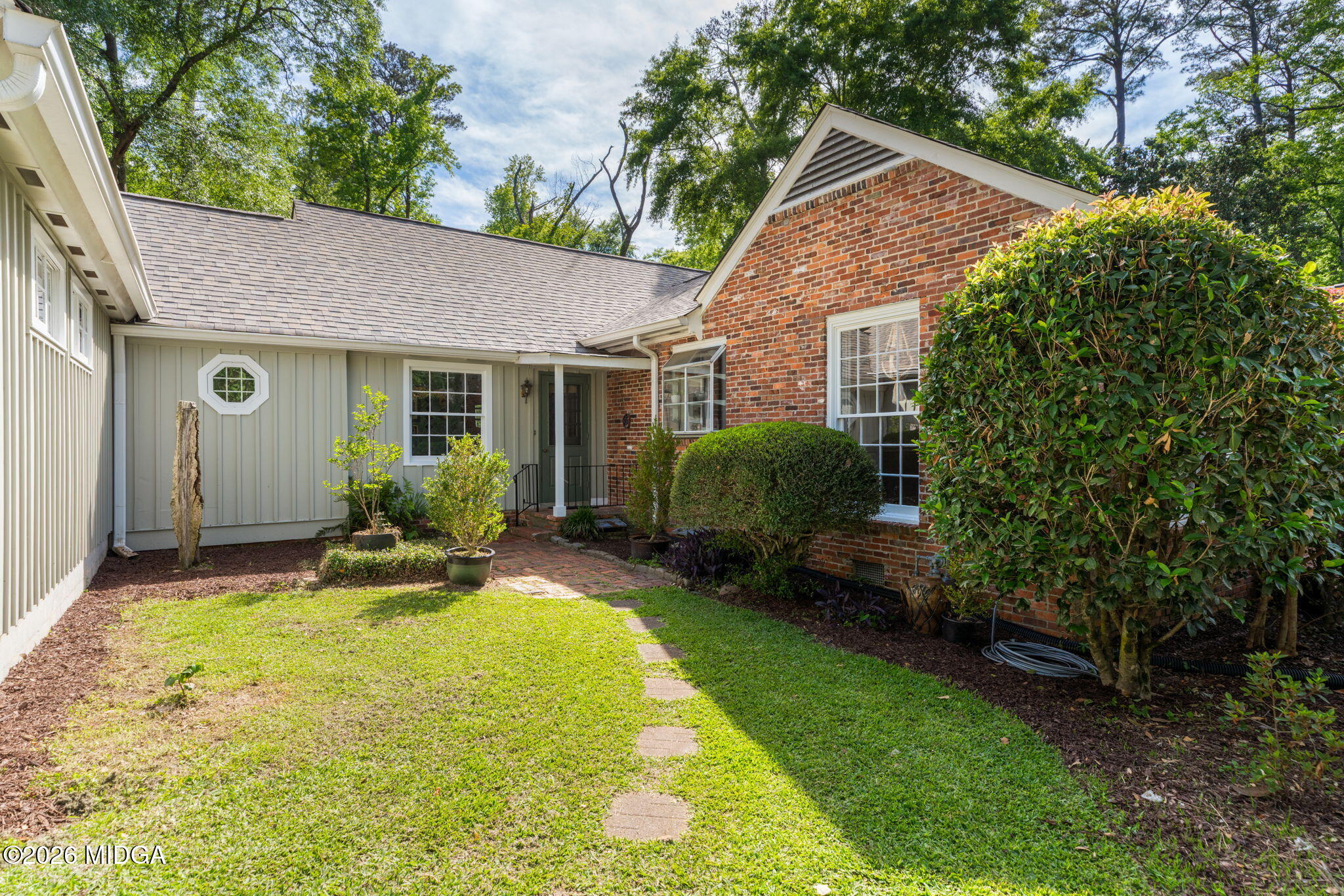 2520 Rockbridge Road Macon, GA 31204 - Photo 49 of 63 Courtyard