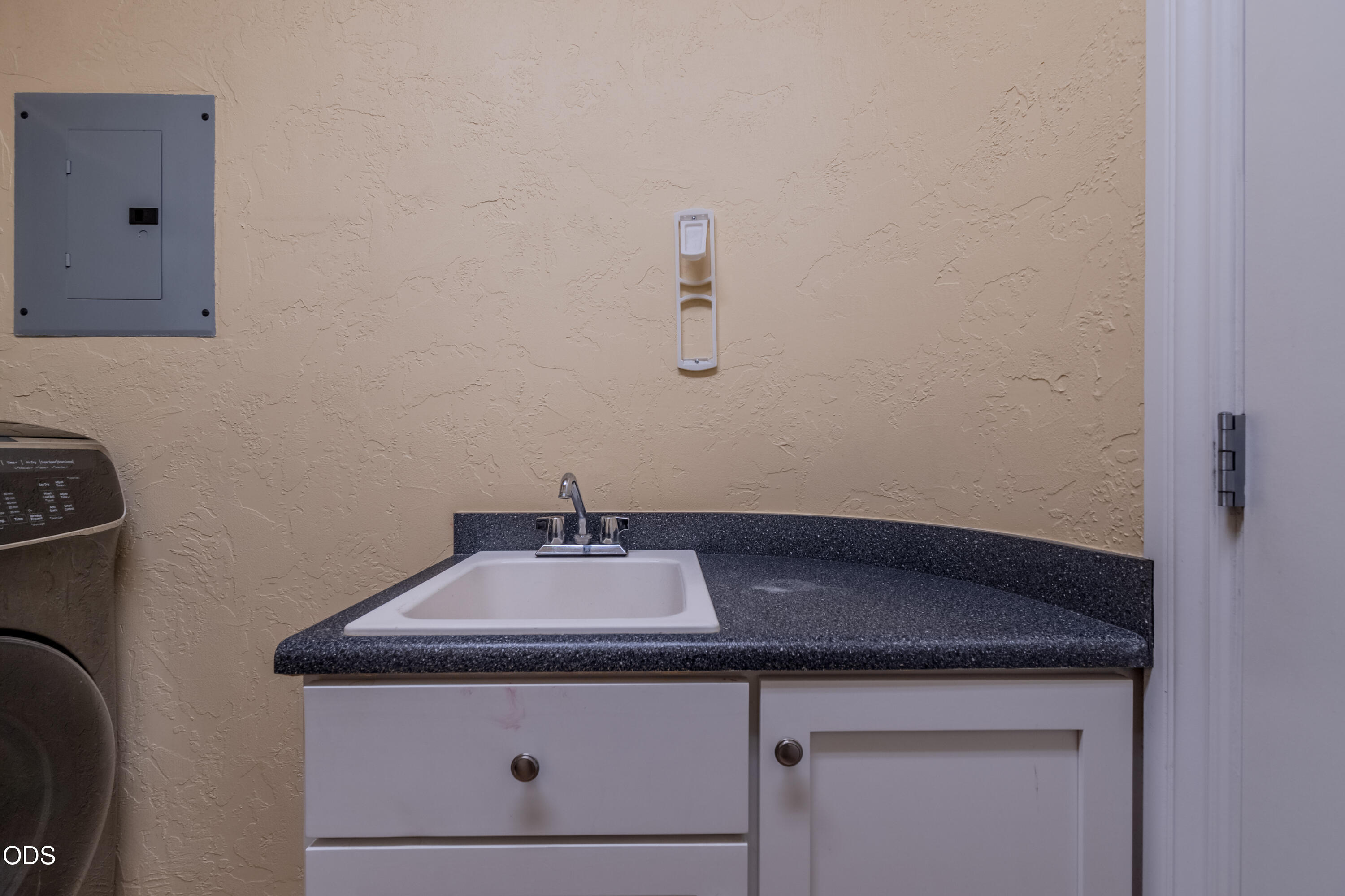 2401 Fox Run Medford, OR 97504 - Photo 42 of 57