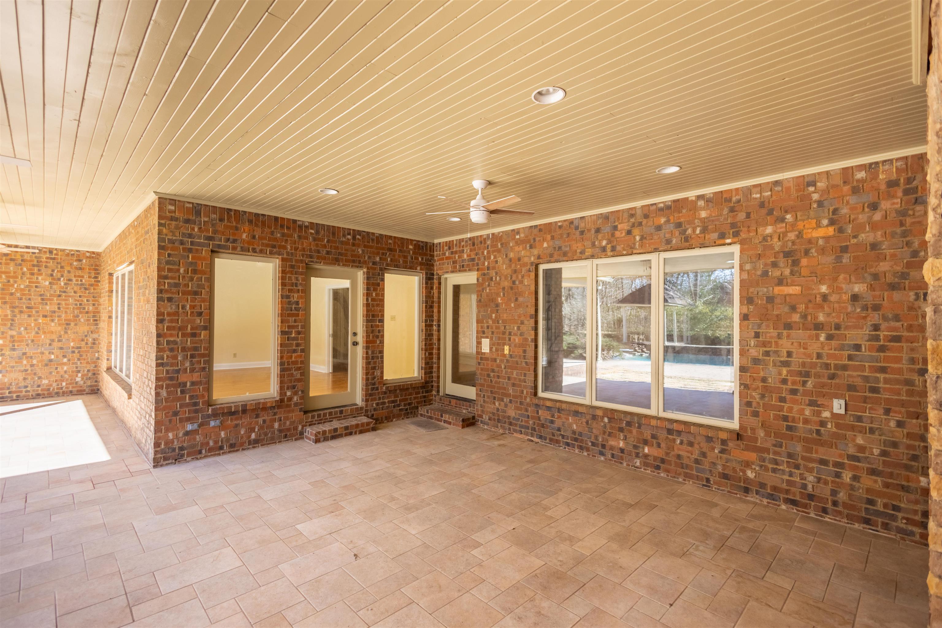 11111 Latting Road Eads, TN 38028 - Photo 32 of 40 an empty room with windows