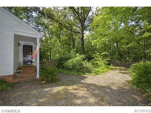 2151 Castlebridge Road Midlothian, VA 23113 - Photo 18 of 24 a view of outdoor space and yard
