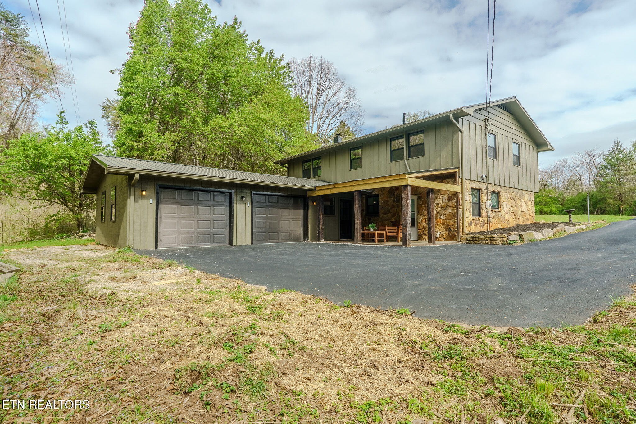 330 Glenn Lane Spring City, TN 37381 - Photo 4 of 34