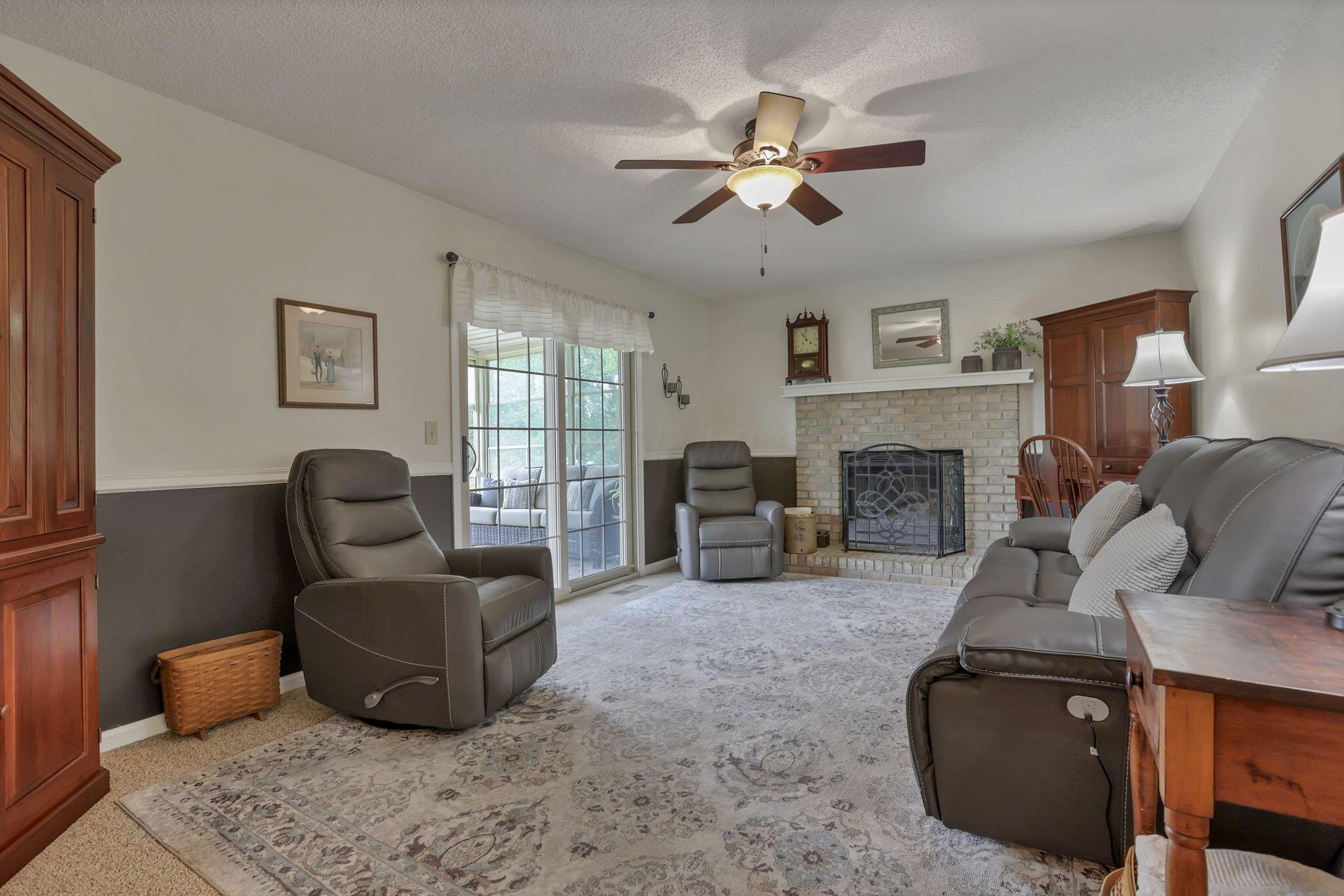 7639 Beecher Road Southwest Pataskala, OH 43062 - Photo 12 of 73 15-web-or-mls-0D3A5638