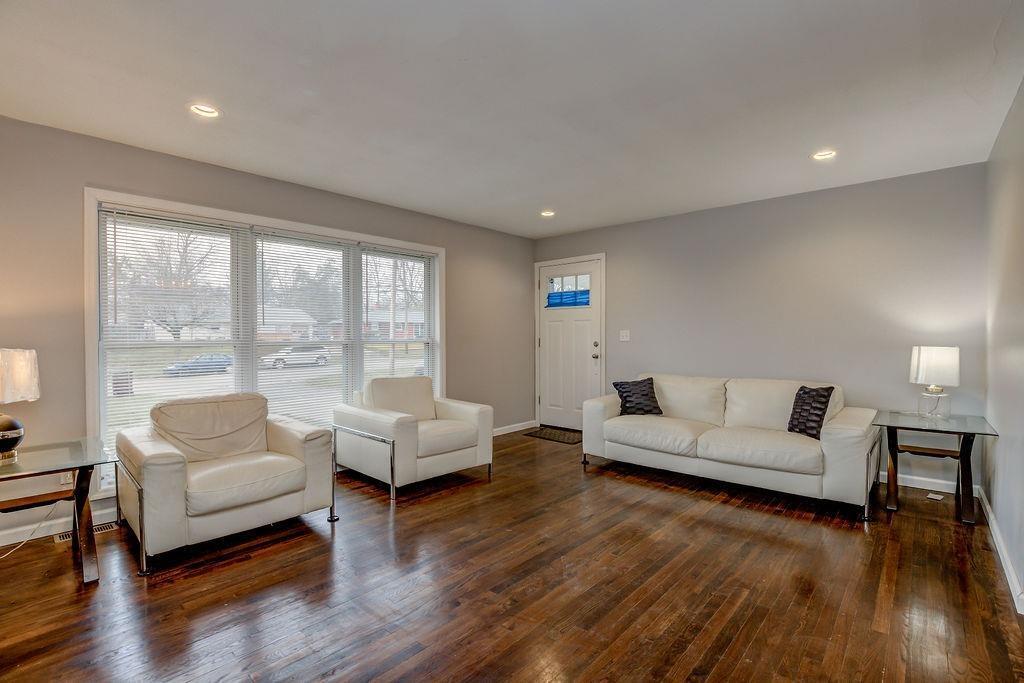11446 Kenn Road Forest Park, OH 45240 - Photo 5 of 33