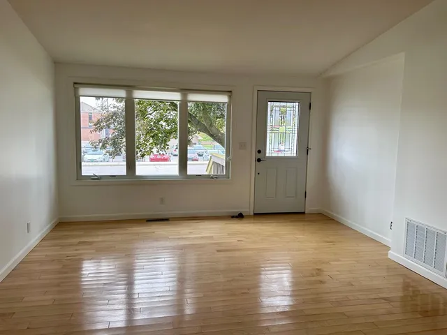 $400,000 | 110 Charles Avenue, Middlebury, VT 05753