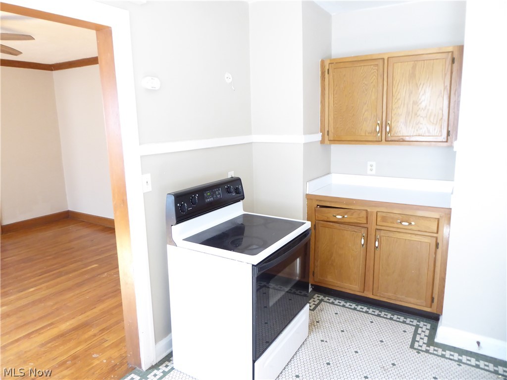 2179 Edgewood Road Cleveland, OH 44118 - Photo 8 of 41