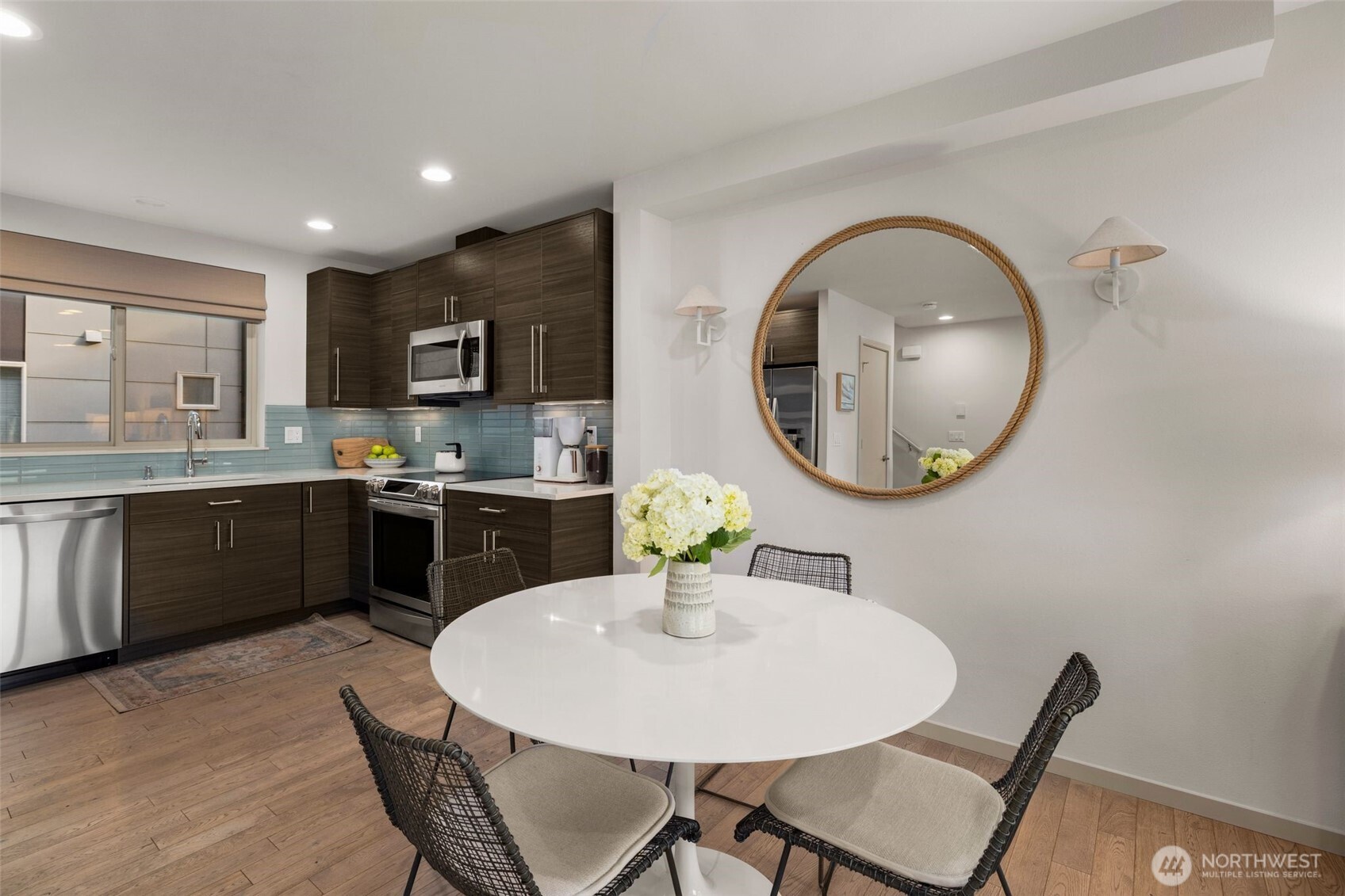 2422 55th Avenue Southwest Seattle, WA 98116 - Photo 11 of 40