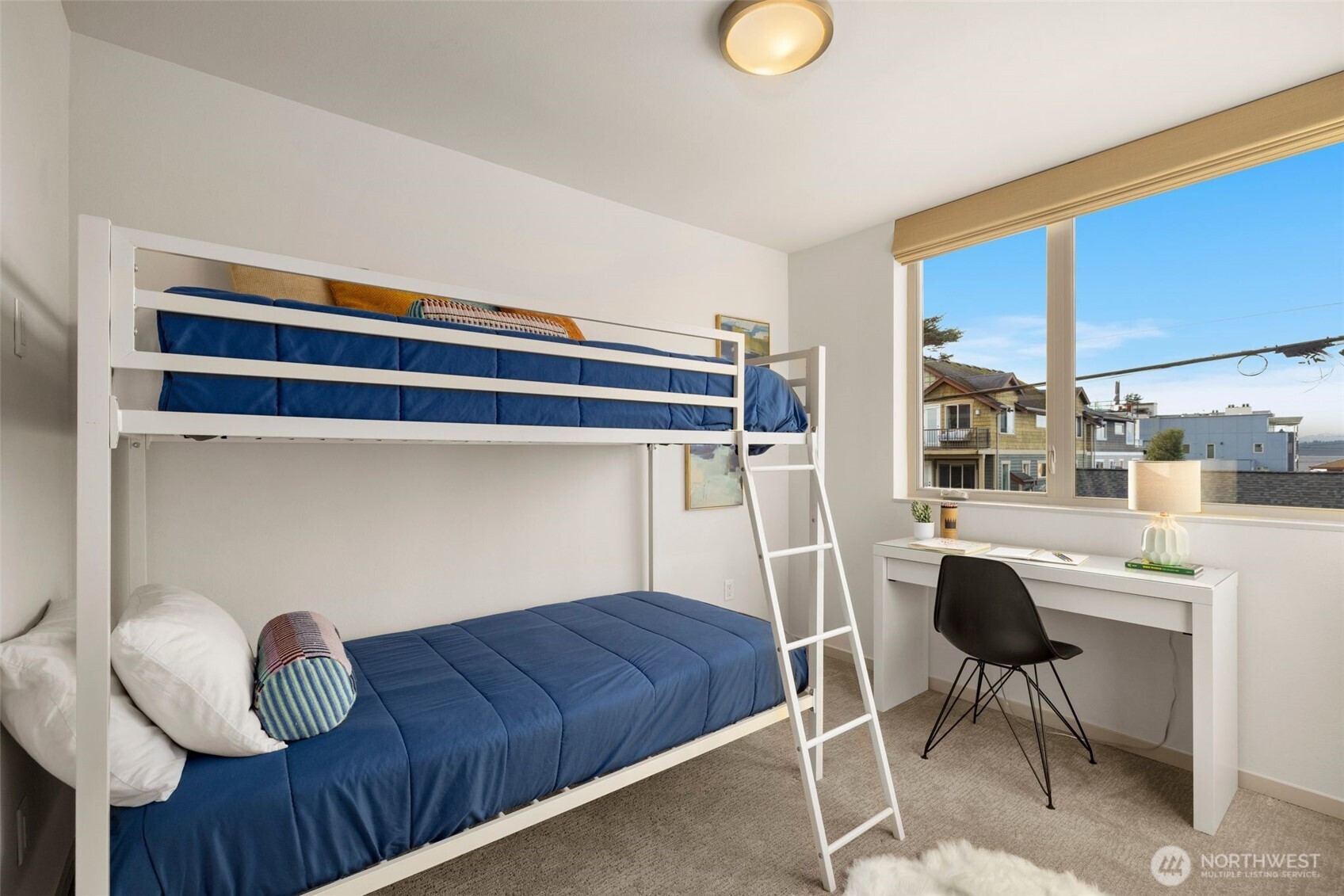 2422 55th Avenue Southwest Seattle, WA 98116 - Photo 23 of 40