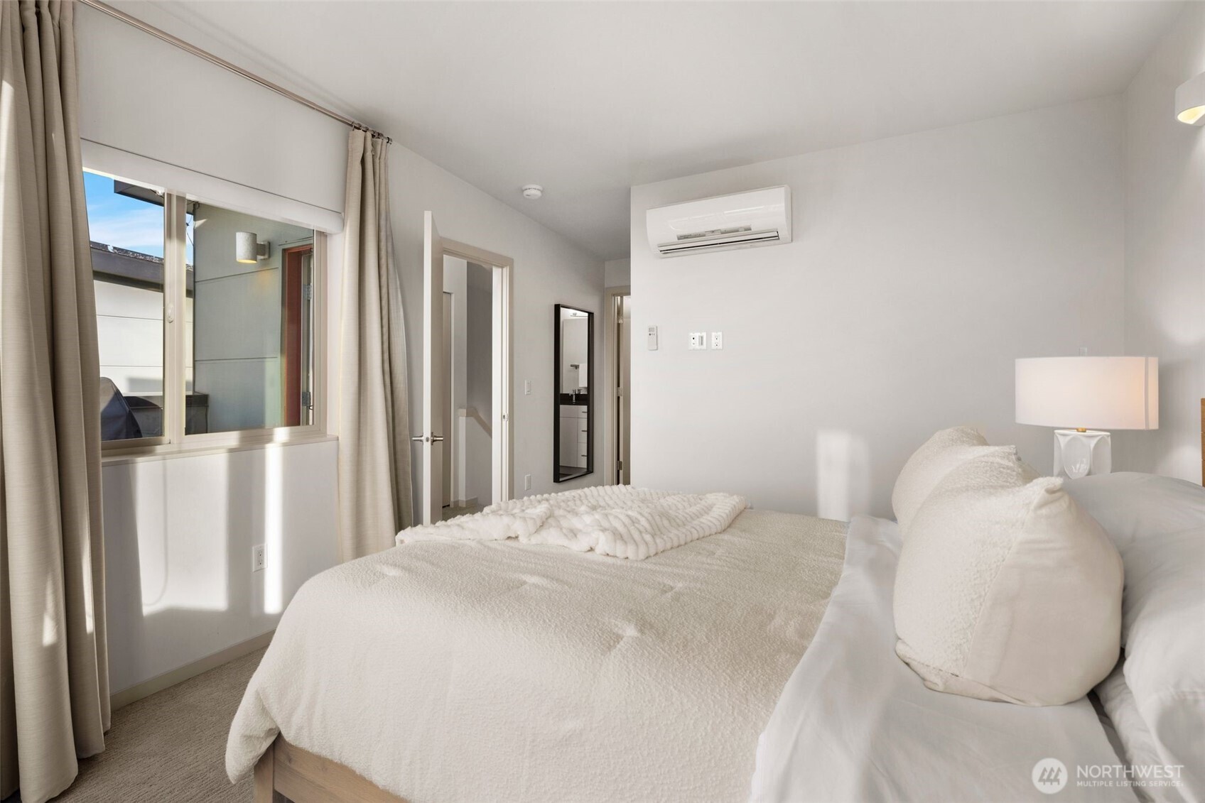 2422 55th Avenue Southwest Seattle, WA 98116 - Photo 25 of 40