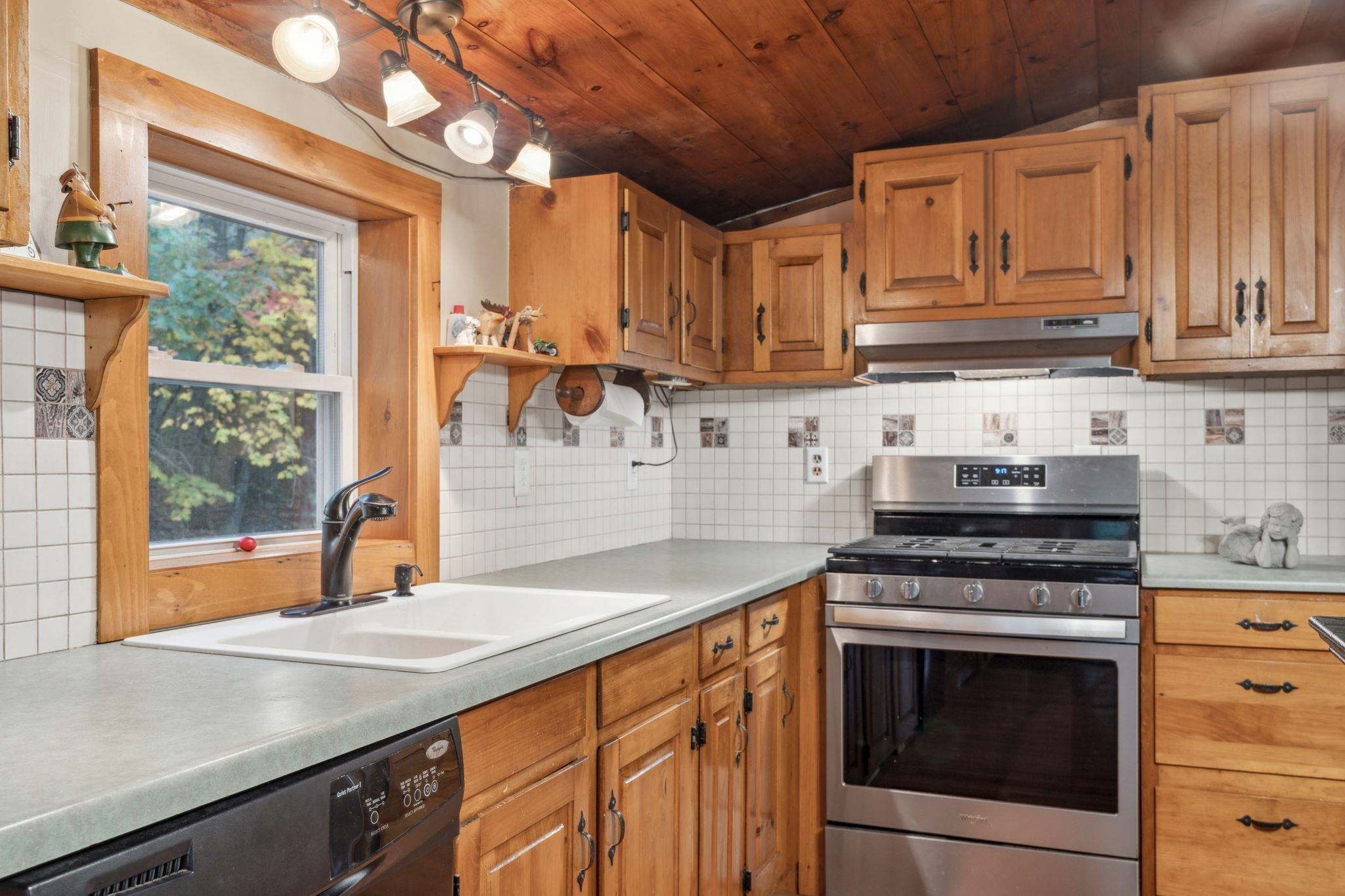 118 West Road Temple, NH 03084 - Photo 17 of 39 Gallery Image 17
