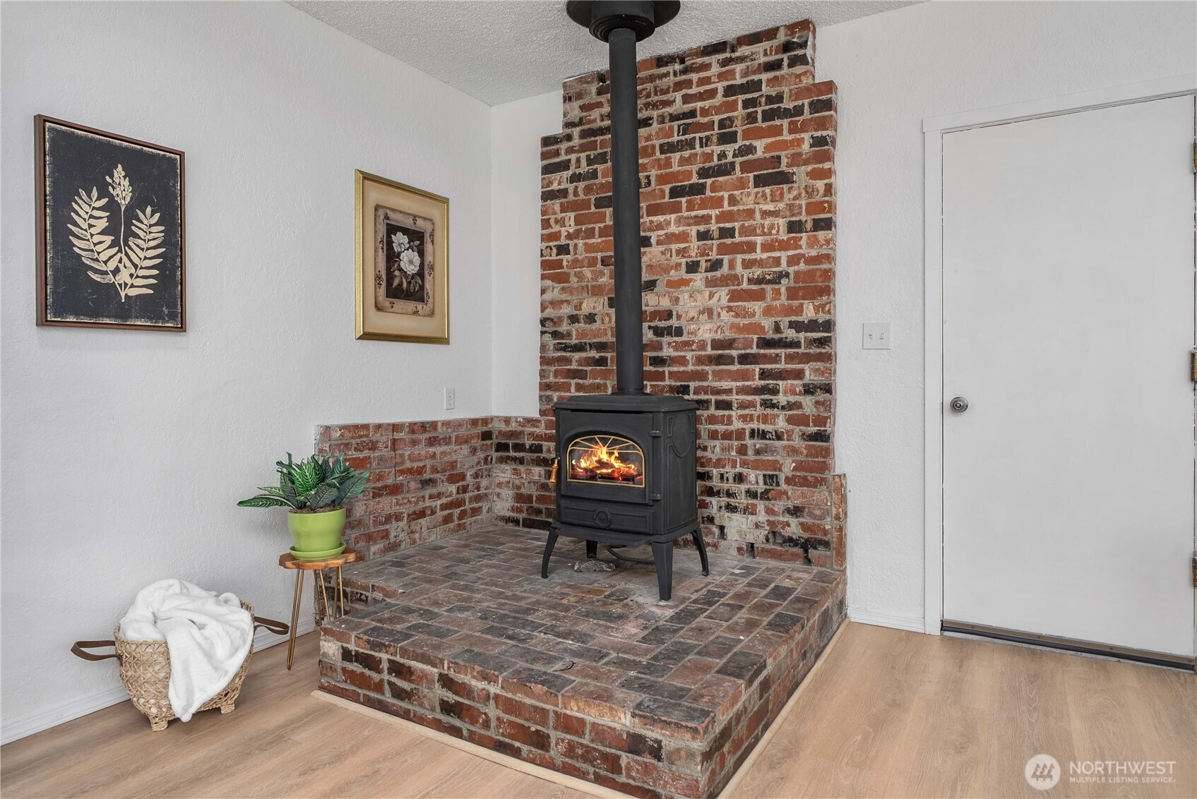 1922 Fir Street Keyport, WA 98345 - Photo 12 of 40