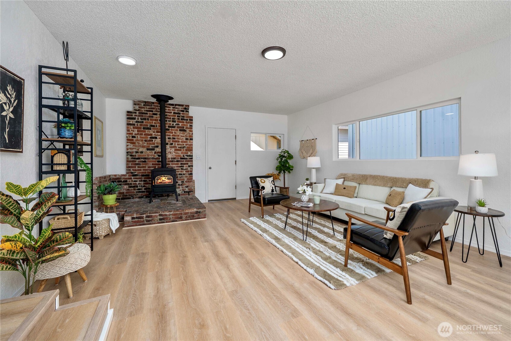 1922 Fir Street Keyport, WA 98345 - Photo 7 of 40