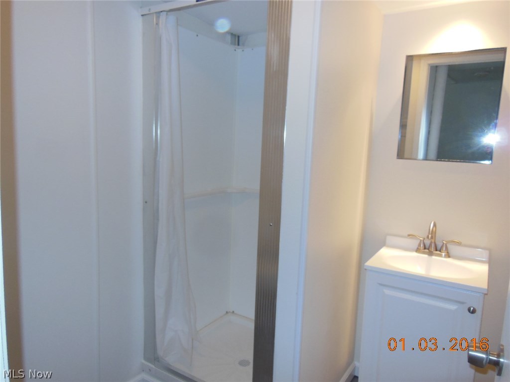 4487 Broadale Road Cleveland, OH 44109 - Photo 21 of 25