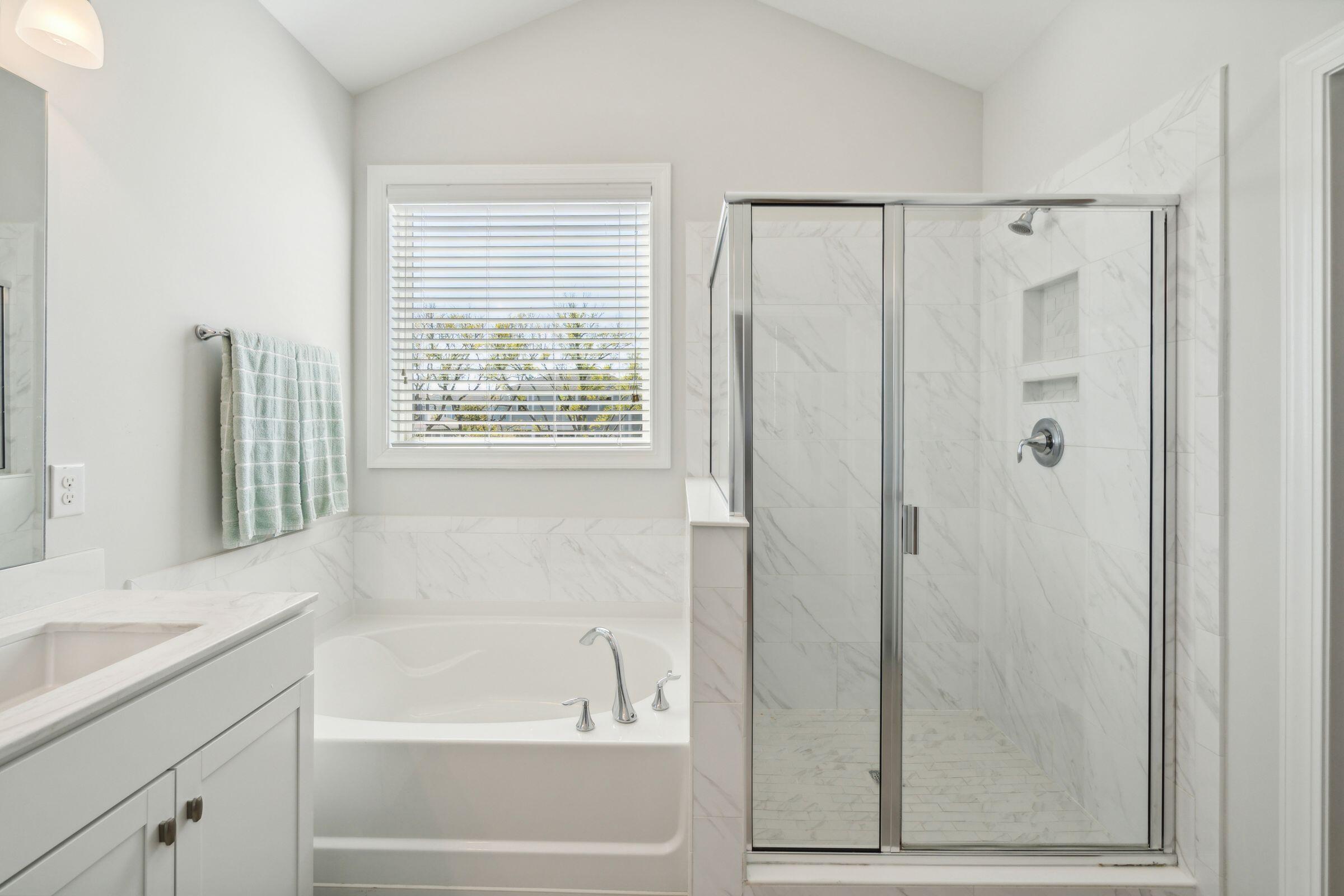 2181 Midden Drive Mount Pleasant, SC 29466 - Photo 34 of 87 Garden tub Tile Shower