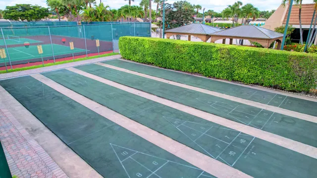 $1,900 | 219 Lake Meryl Drive, West Palm Beach, FL 33411