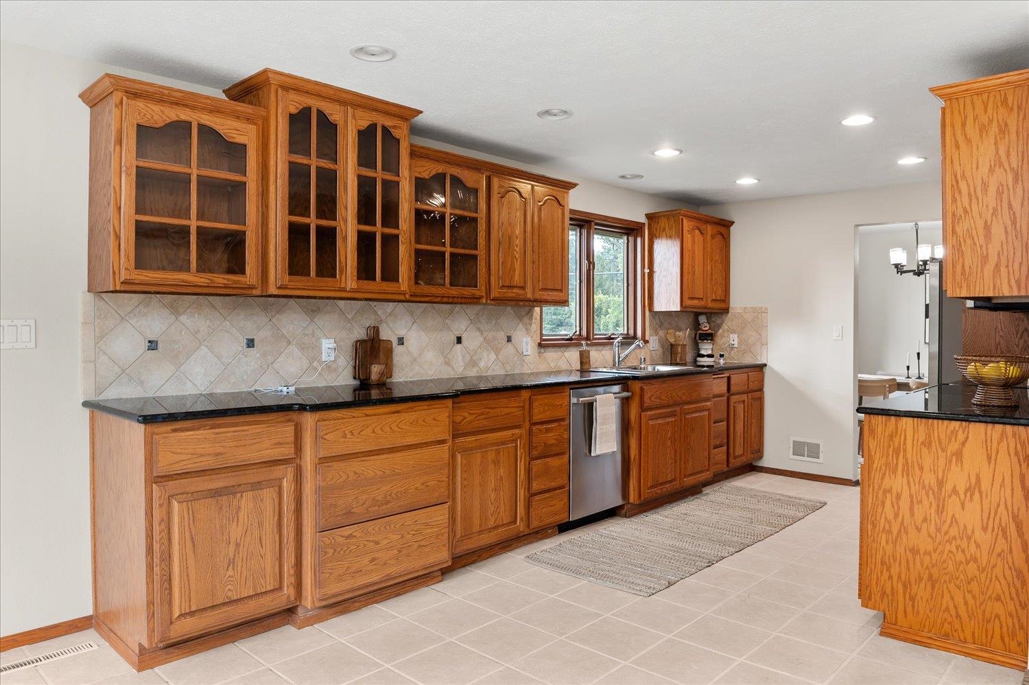 6927 North Fox Point Drive Spokane, WA 99208 - Photo 7 of 27