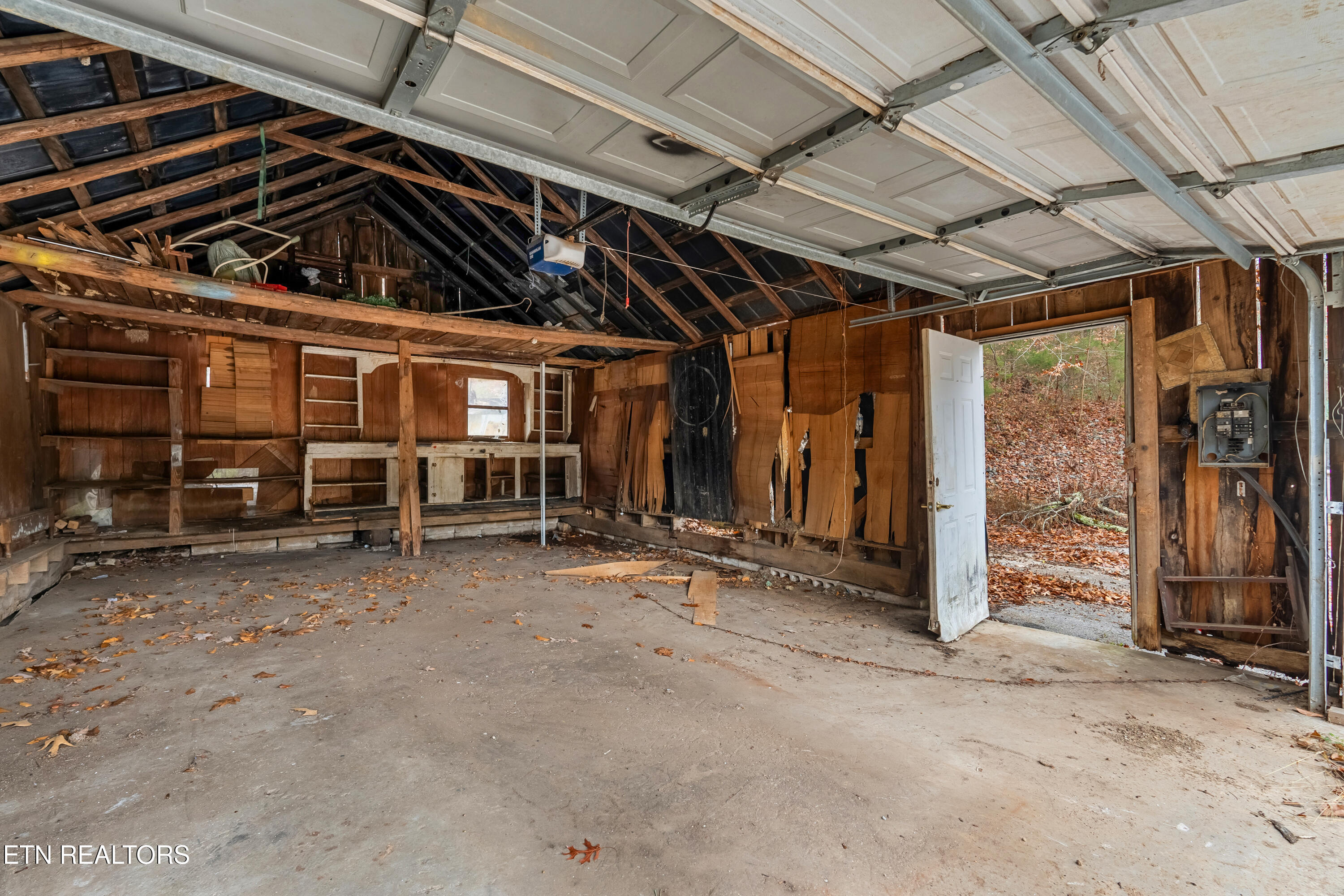 470 Riden Road Greenback, TN 37742 - Photo 23 of 25 DSC07545-HDR