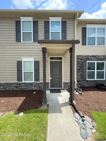 $1,350 | 404 Sullivan Loop Road, Midway Park, NC 28544