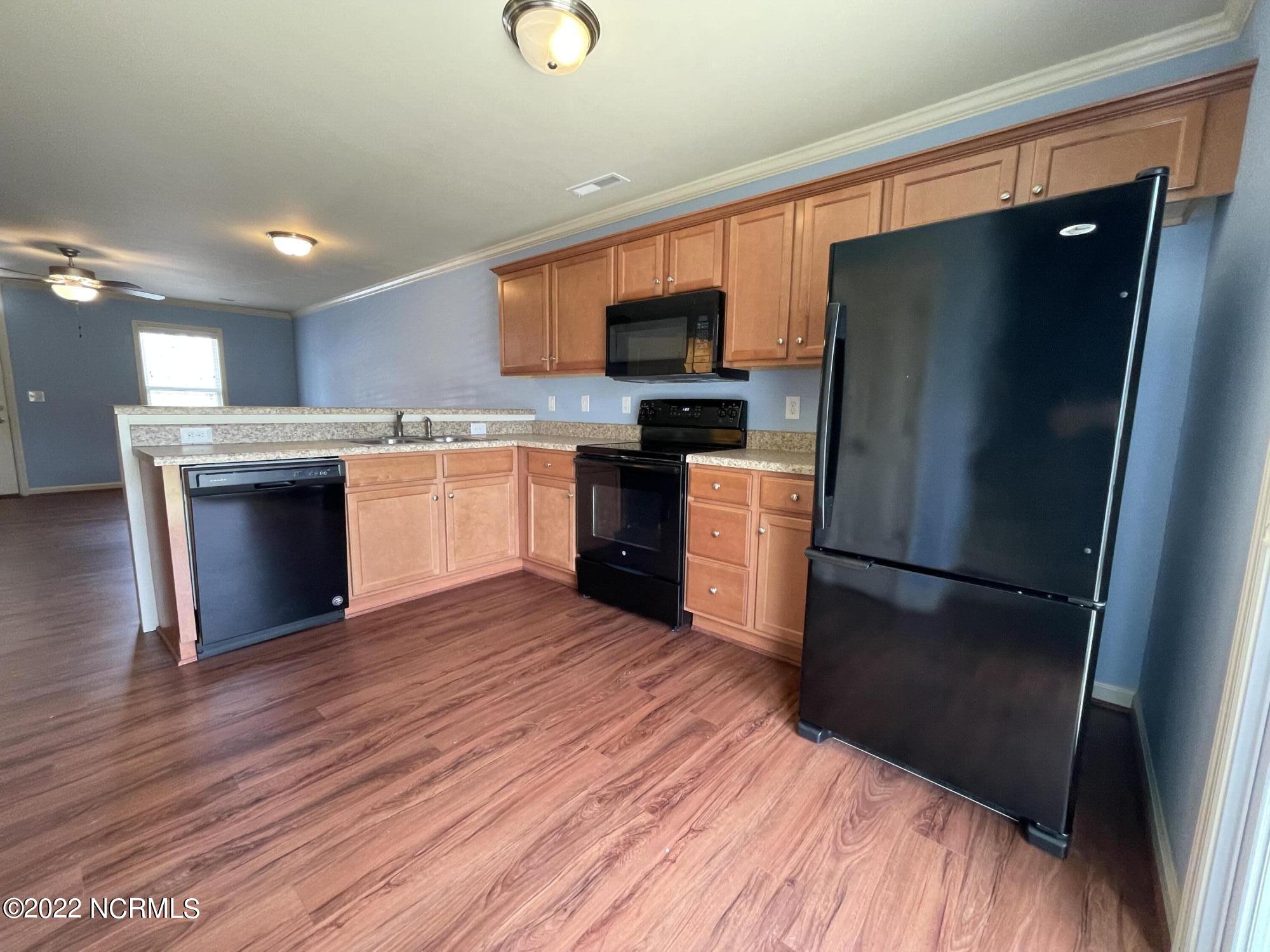 404 Sullivan Loop Road Midway Park, NC 28544 - Photo 5 of 15 IMG_1217