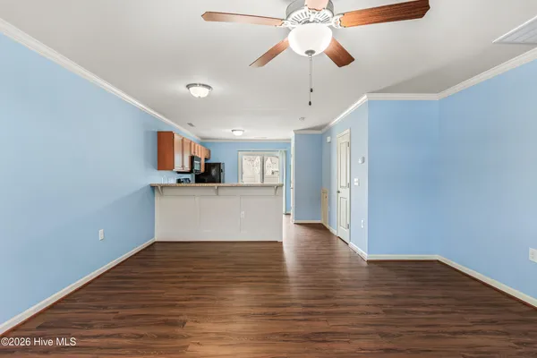 $1,250 | 404 Sullivan Loop Road, Midway Park, NC 28544