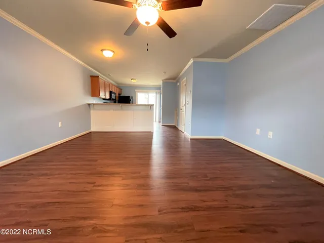 $1,350 | 404 Sullivan Loop Road, Midway Park, NC 28544