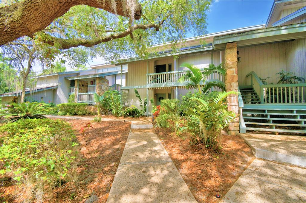 3032 Camelot Dr Unit 3032  