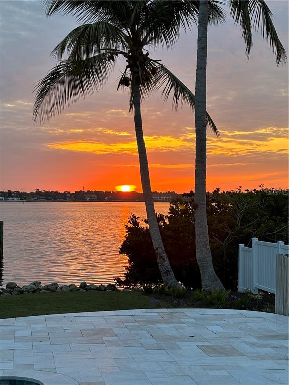 8009 Midnight Pass Road Sarasota, FL 34242 - Photo 8 of 69 Gallery Image 8