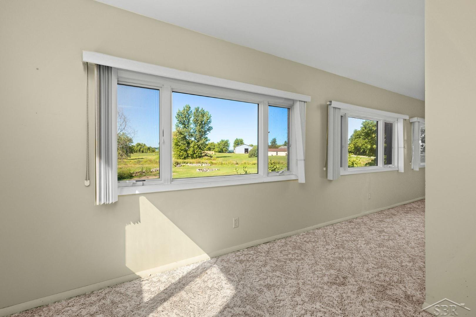4750 East Kent Road Freeland, MI 48623 - Photo 22 of 44 50085313-21.JPG