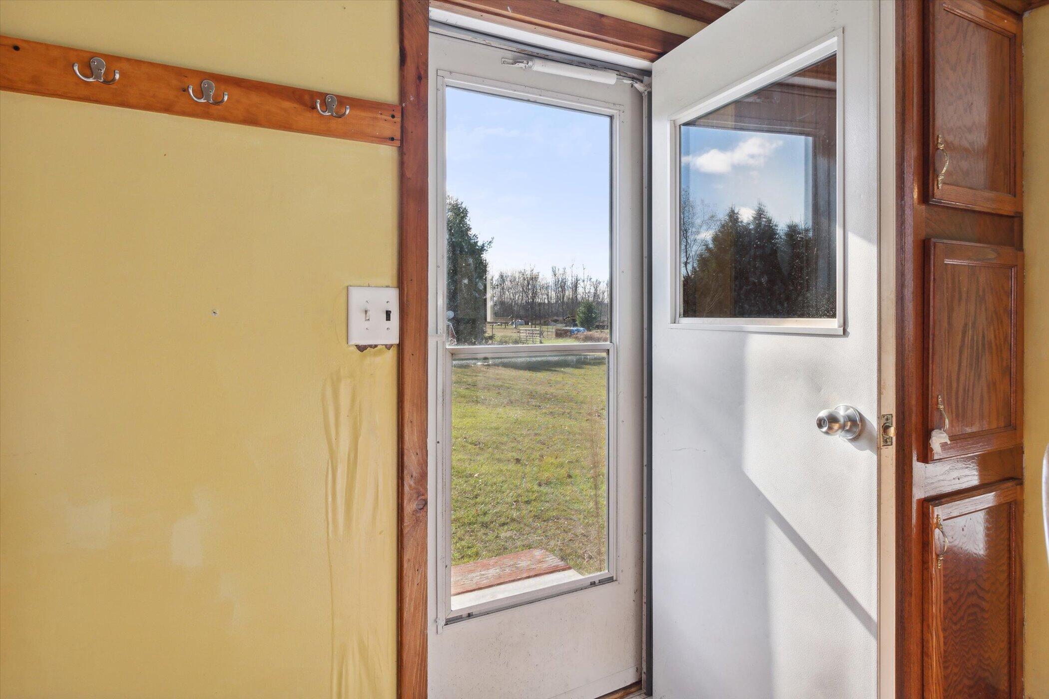 11230 East Pakes Road Crystal, MI 48818 - Photo 18 of 38 18-11230-E-Pakes-Rd-Crystal-MI-48818-Win