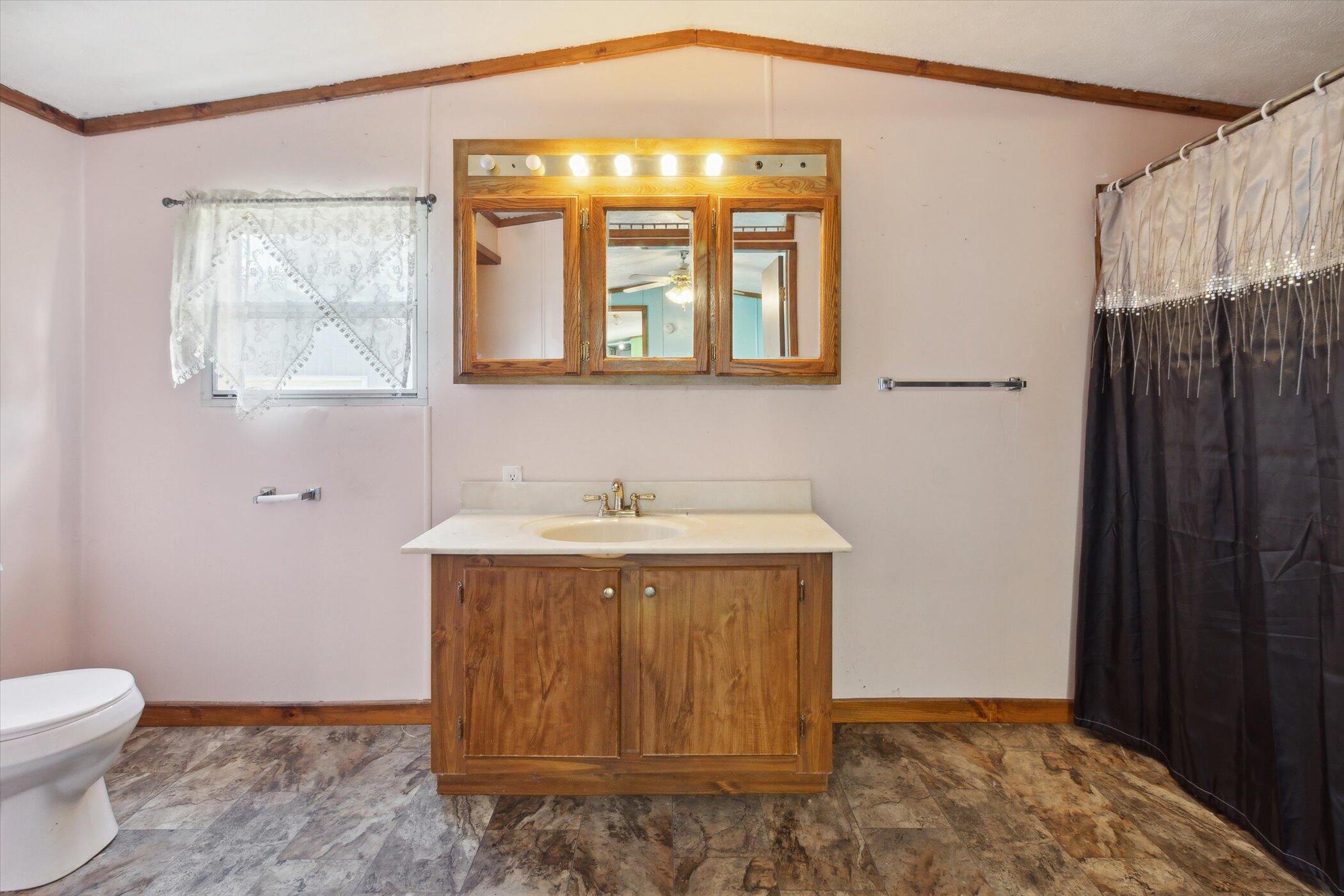 11230 East Pakes Road Crystal, MI 48818 - Photo 22 of 38 22-11230-E-Pakes-Rd-Crystal-MI-48818-Win