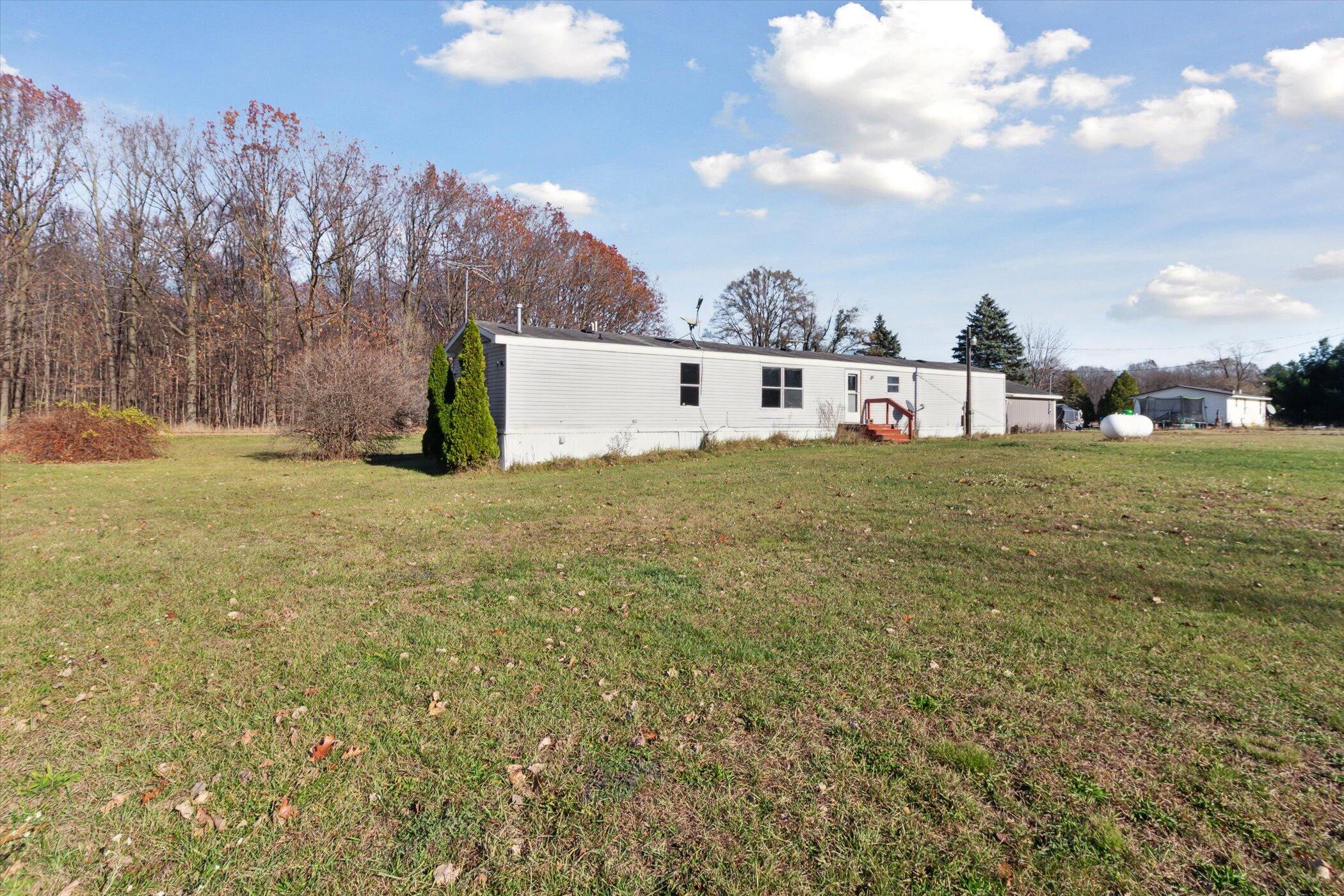 11230 East Pakes Road Crystal, MI 48818 - Photo 31 of 38 31-11230-E-Pakes-Rd-Crystal-MI-48818-Win