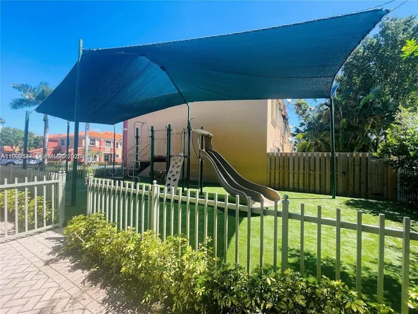 $3,200 | 11617 Northwest 62nd Terrace, Unit 430, Doral, FL 33178